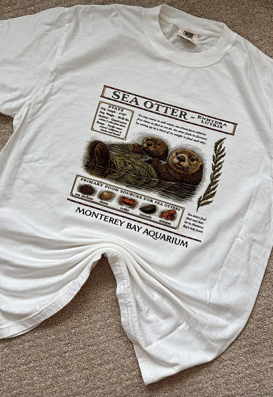 Vintage-Style Sea Otter Tee | Retro Animal Graphic Shirt | Island & Nature-Inspired Apparel